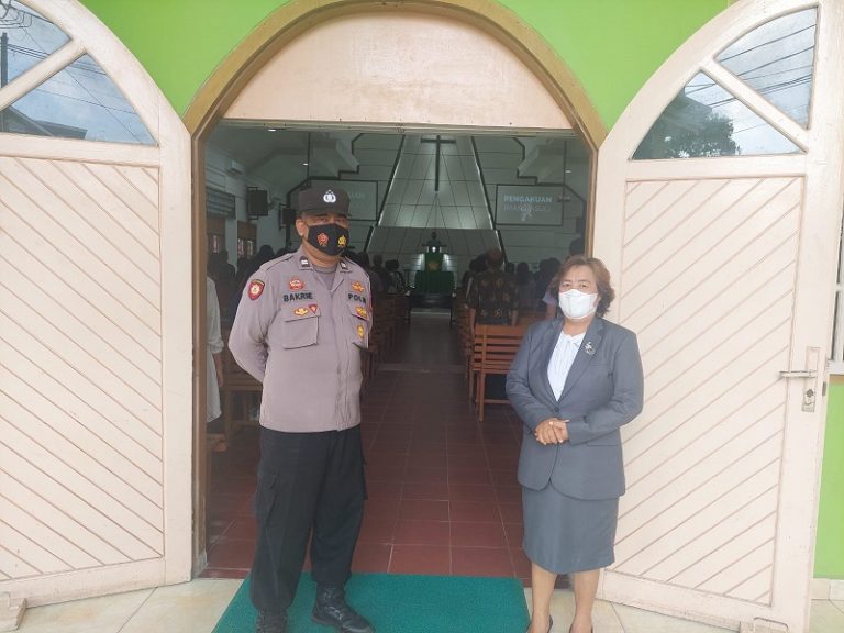 Polsek Bontang Selatan Rutin Patroli Pengamanan Gereja