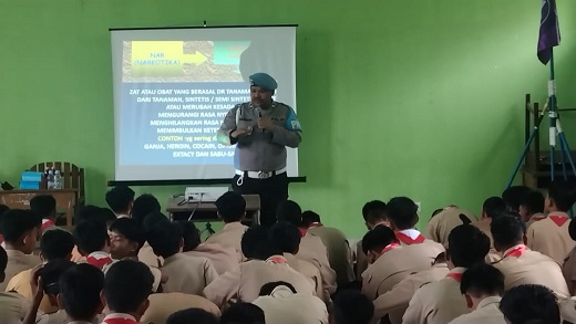 Polsek Muara Badak Melaksanakan Sosialisasi Bahaya Penyalahgunaan Narkoba