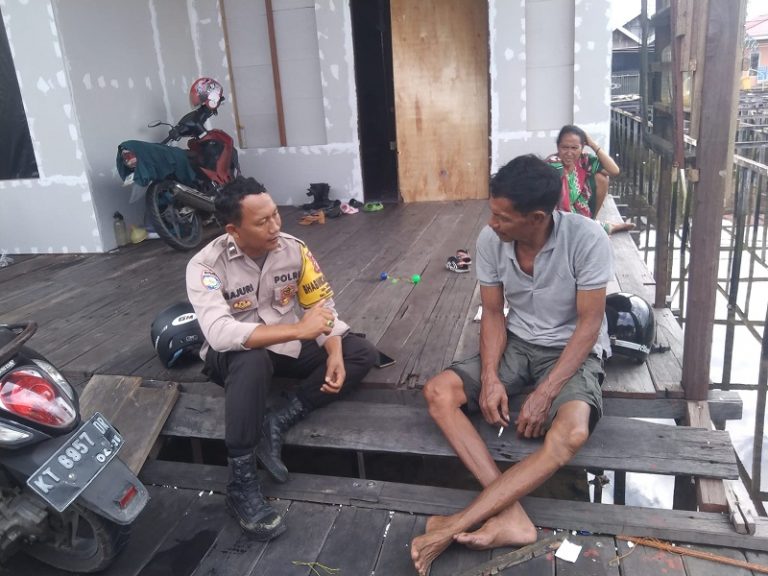 Bhabinkamtibmas Kel. Loktuan Laksanakan Patroli Sambang Kunjung Sampaikan Himbauan Kamtibmas