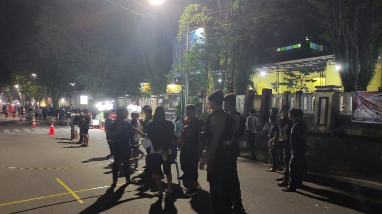 Dua Puluh Satu Personil Polres Bontang Mengamankan Kegiatan Speed Run On the Road