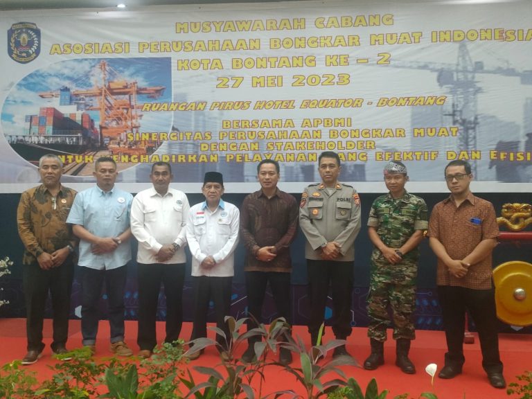 Kapolsek Bontang Utara menghadiri Musyawarah Cabang ( MUSCAB ) Asosiasi Pengusaha Bongkar Muat Indonesia  Kota Bontang