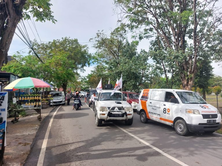 Penyerahan dokumen Pengajuan Persyaratan Bakal Calon Anggota DPRD Kota Bontang dari DPD PKS mendapatkan pengawalan dari Kepolisian