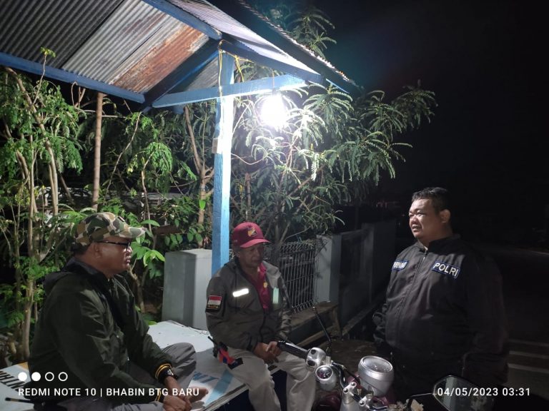 Tingkatkan Silaturahmi Bhbinkamtibmas Bontang Baru Sambang Kunjung ke Petugas Poskamling