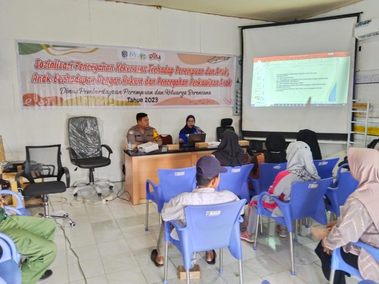 Bhabinkamtibmas Kelurahan Berbas Pantai  Menghadiri Kegiatan Sosialisasi Pencegahan Kekerasan Terhadap Perempuan dan Anak Anak Berhadapan Dengan Hukum dan Pencegahan Perkawinan Anak