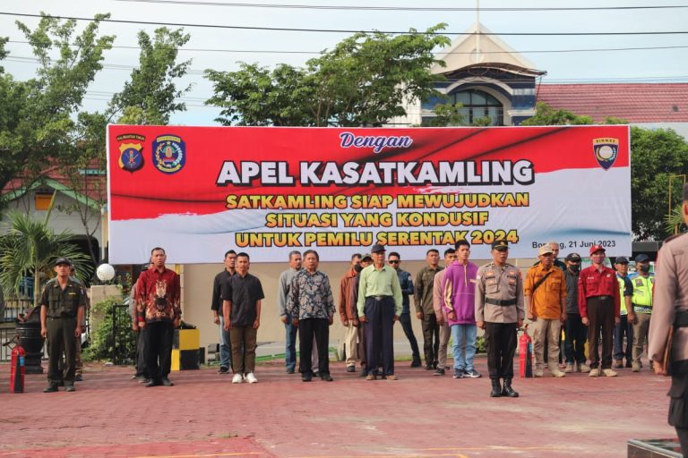 Polres Bontang Gelar Apel Kasatkamling 2023 “Sat Kamling Siap Mewujudkan Situasi yang Kondusif Untuk Pemilu Serentak 2024