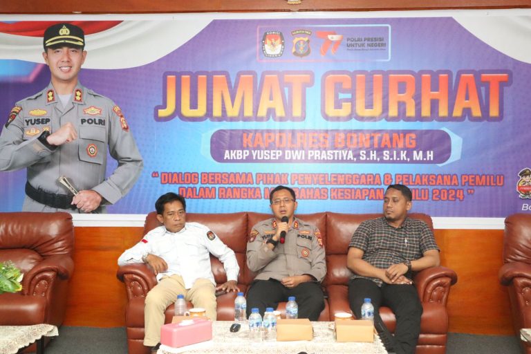 Pastikan Pemilu 2024 Berjalan Dengan Aman dan Kondusif Polres Bontang Gelar Jumat Curhat di KPU Kota Bontang