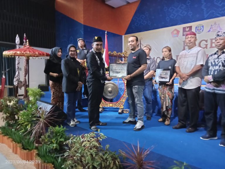 Kapolsek Bontang Barat Polres Bontang Menghadiri Penutupan Pagelaran 1001 Pusaka Nusantara Tahun 2023