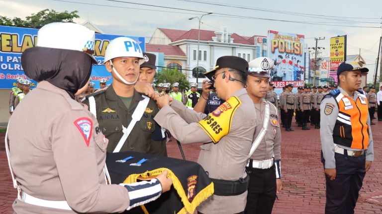 Apel Gelar Pasukan Bentuk Kesiapan Polres Bontang Melaksanakan Operasi Patuh Mahakam 2023