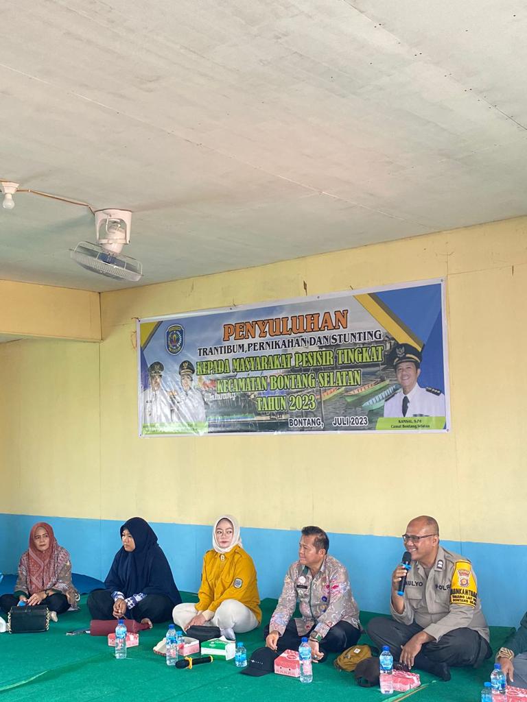 Bhabinkamtibmas Tanjung Laut Indah Menghadiri Penyuluhan Pernikahan dan stunting di Malahing
