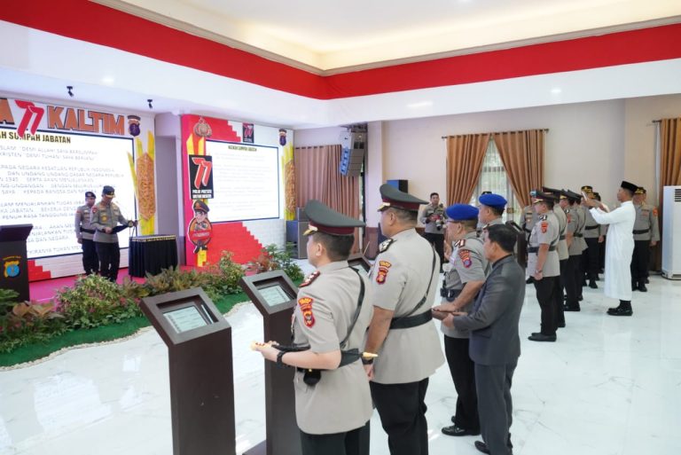 Kapolda Pimpin Sertijab 3 Pejabat Utama dan 1 Kapolres Jajaran Polda Kaltim
