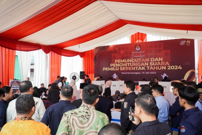 Menuju Pemilu 2024, KPU RI Adakan Simulasi Pemungutan dan Perhitungan Suara Dalam Pemilu Serentak di Kab. Kukar
