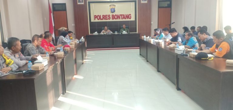 Kapolres Bontang Memimpin Rapat Koordinasi Penanganan Permasalahan Sengketa Lahan Kelompok Tani