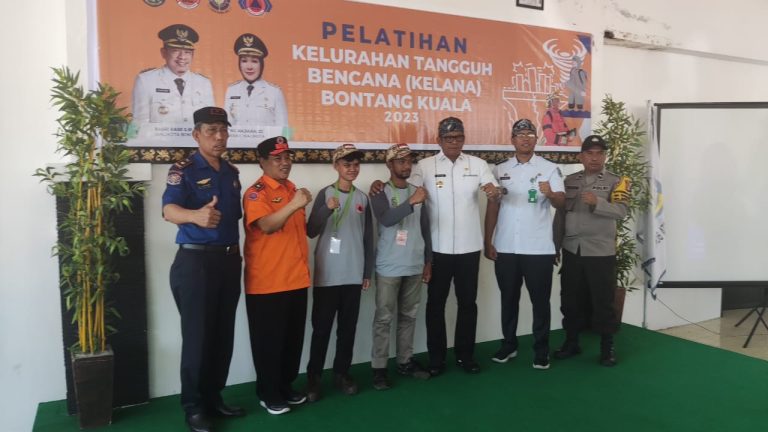 Bhabinkamtibmas Bontang Kuala Aipda Tachir menghadiri kegiatan Pelatihan Kelurahan Tangguh Bencana ( KELANA )