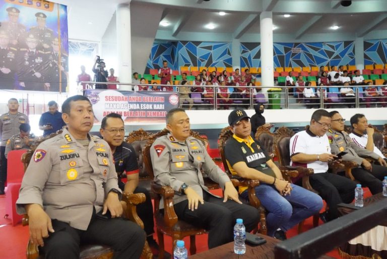Kemenangan Telak 3 Set Langsung Tim Volly Putri Polda Kalbar Atas Polda Kalteng Warnai Pertandingan Pembuka Kapolri Cup 2023