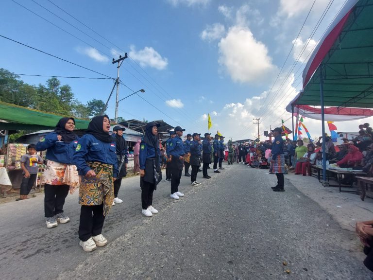 Polsek Marangkayu Amankan Rute Lomba Gerak Jalan dalam rangka HUT RI ke 78 tahun 2023
