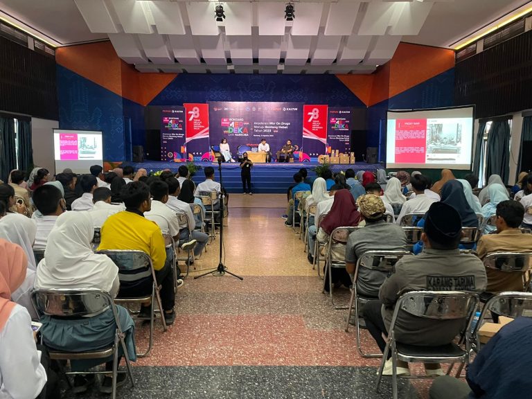 Kasat Reskoba Polres Hadiri Seminar Bontang Merdeka dari Narkoba: Tantangan Kita Semua Untuk mengungkap Modus Peredarannya Yang Selalu Berubah