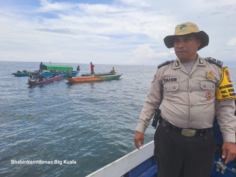 Bhabinkamtibmas Bontang Kuala Hadiri Peletakan Media Terumbu Karang: Pentingnya Menjaga Perairan Dari Kerusakan