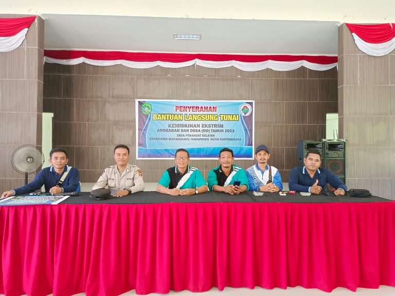 Hindari Penyelewengan Bhabinkamtibmas Prangat Selatan Awasi Penyaluran Dana BLT