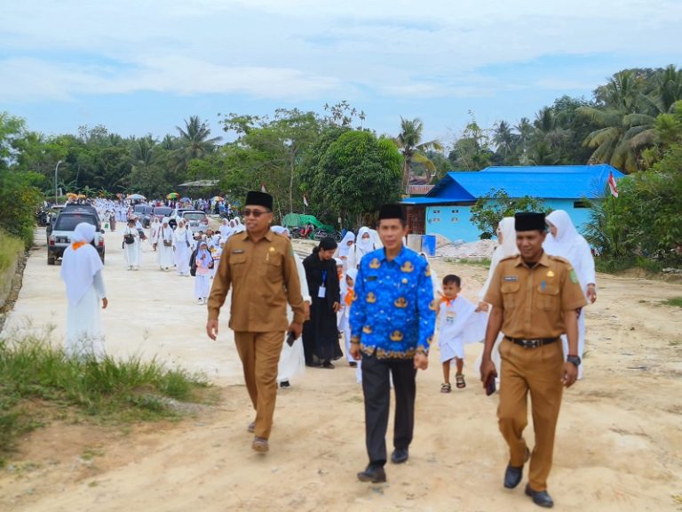 Personil Polsek Muara Badak Kawal Kegiatan Manasik Haji Cilik