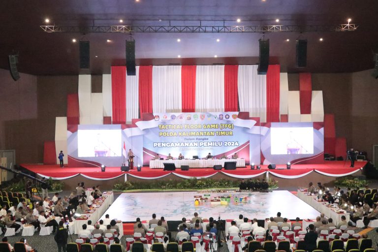 Siap Hadapi Tahun Politik 2024, Polda Kaltim Gelar Tactical Floor Game (TFG)