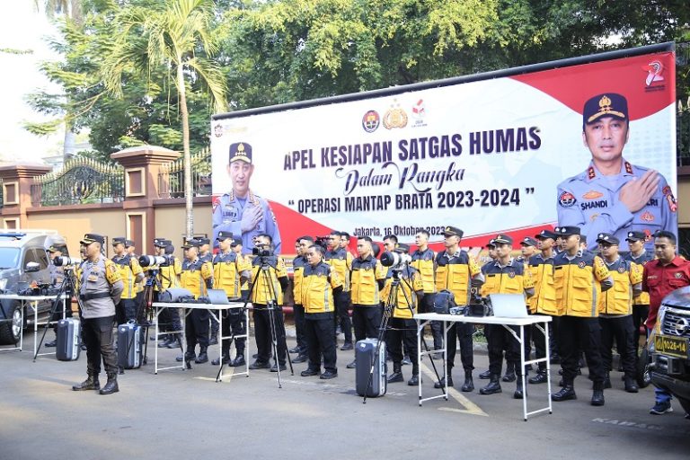 Humas Polri Gelar Pasukan Kesiapan Satgas Humas Dalam Pengamanan Pemilu 2024