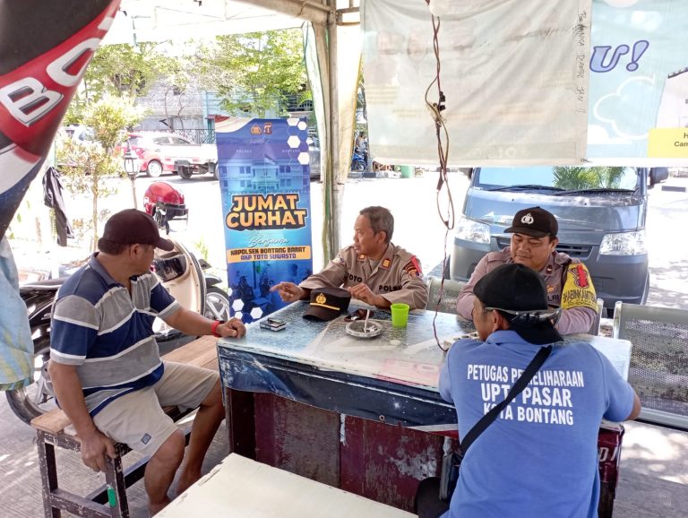 Melalui Jumat Curhat Kapolsek Bontang Barat Berharap Polri Semakin Dekat Dengan Masyarakat