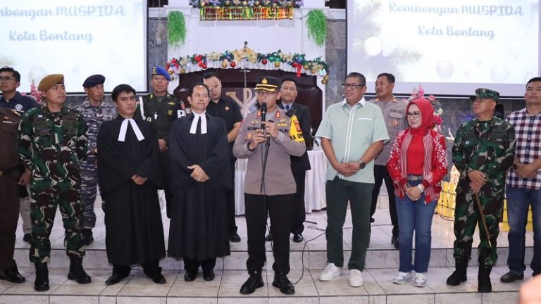 Bentuk Sinergitas: Forkopimda Kota Bontang Patroli Bersama Menyambut Malam Tahun Baru 2024