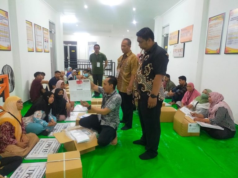 Pengamanan Pelipatan Surat Suara Pemilu 2024: Tidak Semua Petugas Diperkenankan Masuk