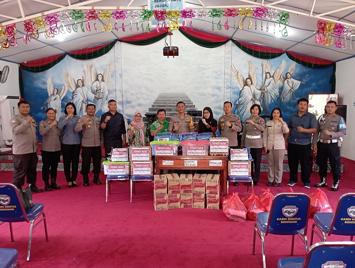 Peduli ODJG Polres Bontang Dan Dinsos Bersinergi Kunjungi Pendeta Yang Merawat Para Penderita