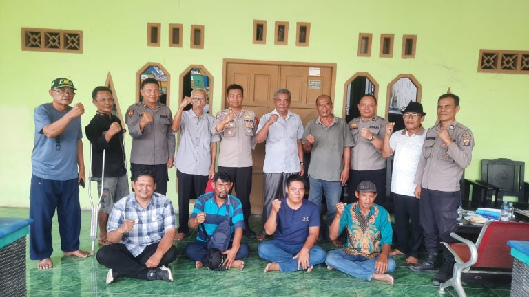 Melalui program Bekesah, Kapolsek Muara Badak jalin komunikasi serta ajak Harkamtibmas Bersama Paguyuban Keluarga Jawa (PKJ) Kec.Muara Badak