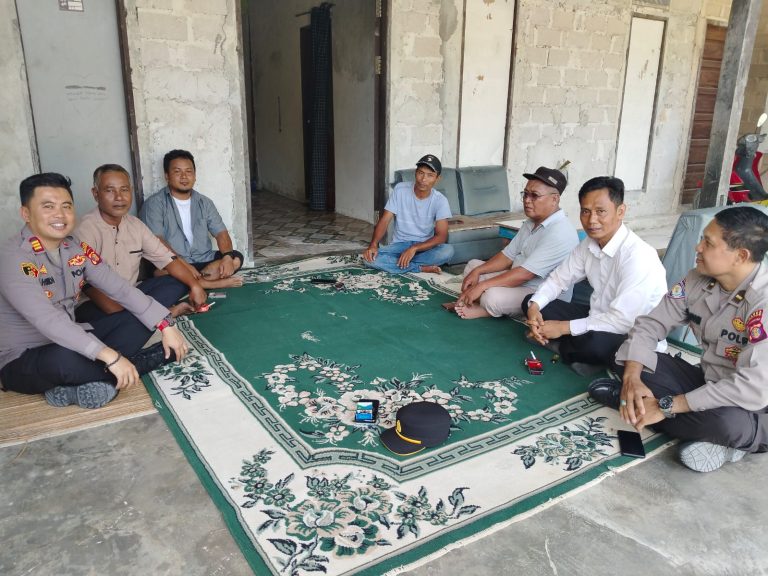 Jalin Kedekatan, Kapolsek Marangkayu gelar program bekesah Bersama Paguyuban Keluarga Tanah Jawi ( IKAPAKARTI) Kec. Marangkayu