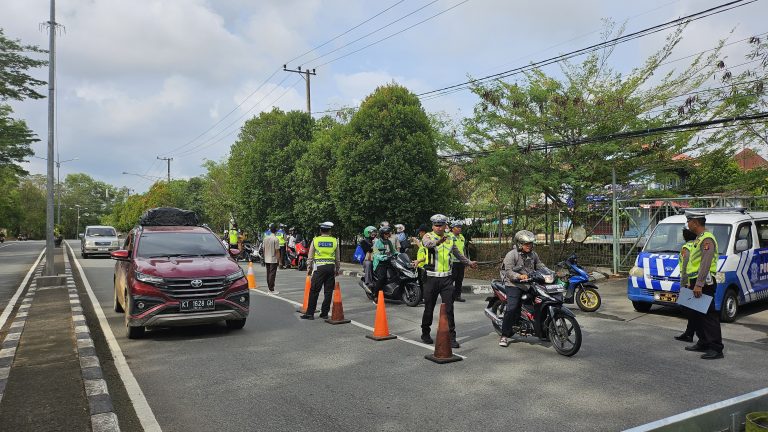 Tingkatkan Kepatuhan Masyarakat, Sat Lantas Polres Bontang Laksanakan Penertiban Pajak Kendaraan Bermotor