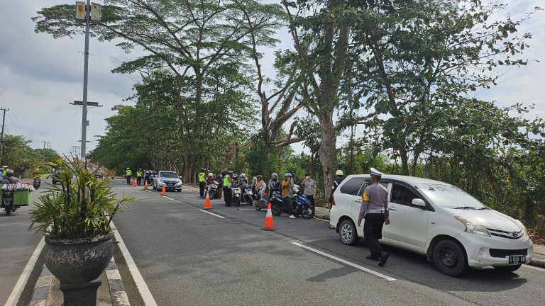 Tingkatkan Kepatuhan Masyarakat, Sat Lantas Polres Bontang Laksanakan Penertiban Pajak Kendaraan Bermotor