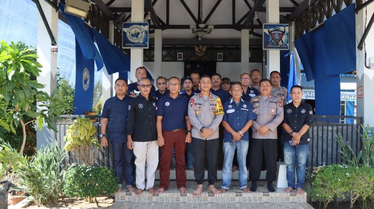 Dekat dengan Masyarakat, Kapolres Bontang gelar acara Bekesah Bersama Paguyuban Arema Malang Kota Bontang