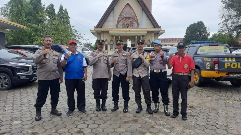 Pastikan berjalan aman, Polres Bontang Dan Jajaran, Gelar Pengamanan Peringatan Kenaikan Isa Almasih di Gereja wilayah hukum Polres Bontang