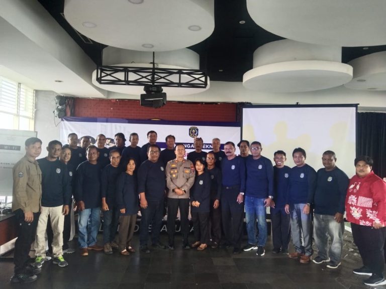 Kapolsek Bontang Barat menjadi Narasumber pada Kegiatan Sosialisasi Forum Kemitraan Polisi dan Masyarakat (FKPM) Kelurahan Kanaan