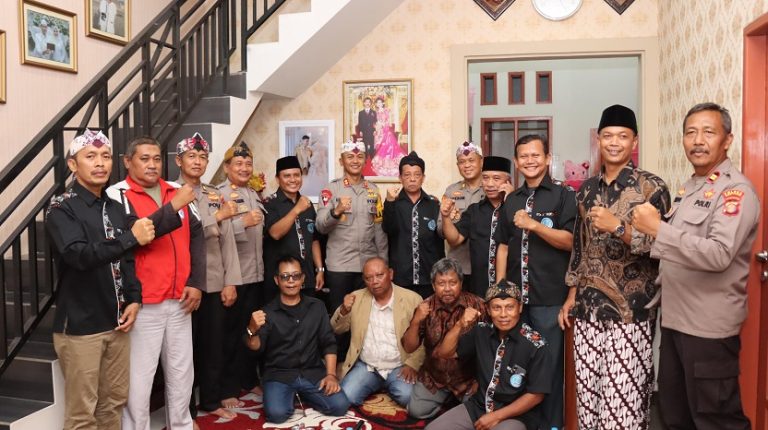 Pererat hubungan, Kapolres Bontang gelar program Bekesah Bersama Paguyuban Warga Lamongan