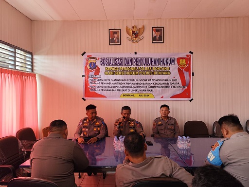 Sikum Polres Bontang laksanakan Sosialisasi Hukum di Polsek Muara Badak Meningkatkan Pengetahuan Personil Polri