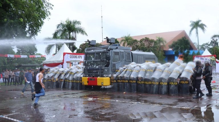 Wujud Kesiapan jelang Pilkada 2024, Polres Bontang gelar Sispam Kota di Gor PT. Pupuk Kaltim