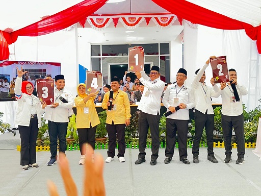 Pastikan Kondusif, Polres Bontang amankan jalannya Rapat Pleno Pengundian Nomor Urut Pasangan Calon Walikota Bontang dan Deklarasi Damai