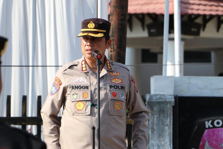 Polda Kaltim Gelar Apel Operasi Mantap Praja Jelang Pengundian Nomor Cagub dan Cawagub Kaltim 2024