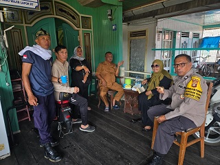 Sinergi Bersama Kelompok Sadar Wisata, Bhabinkamtibmas Bontang Kuala gelar Cooling System Jelang Pilkada 2024