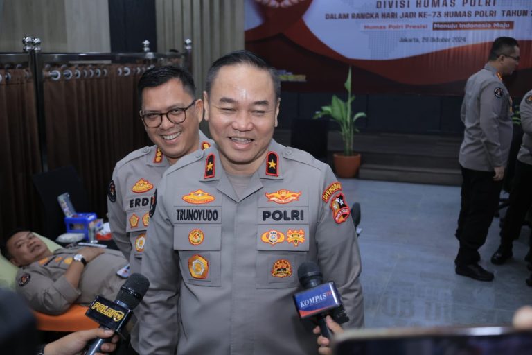 Hari Jadi Humas Polri Ke-73, Divhumas Polri Gelar Donor Darah Bersama Media