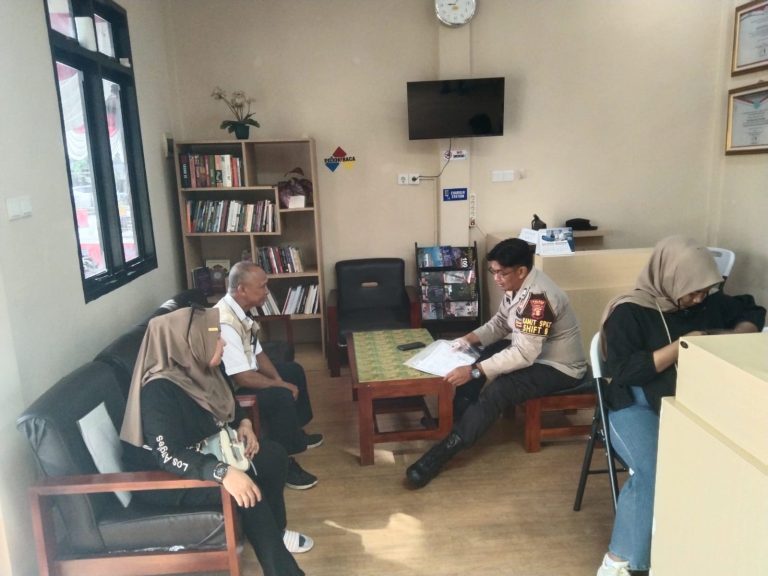 Tingkatkan Pelayanan Publik, Polres Bontang berikan pelayanan penerimaan Laporan dan Pengaduan Masyarakat di SPK secara Optimal