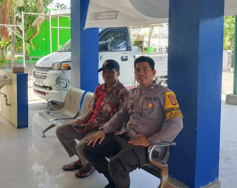Cegah gangguan Kamtibmas Jelang Pilkada 2024, Bhabinkamtibmas Gunung Elai Laksanakan Cipta kondisi dan Cooling System wilayah binaan