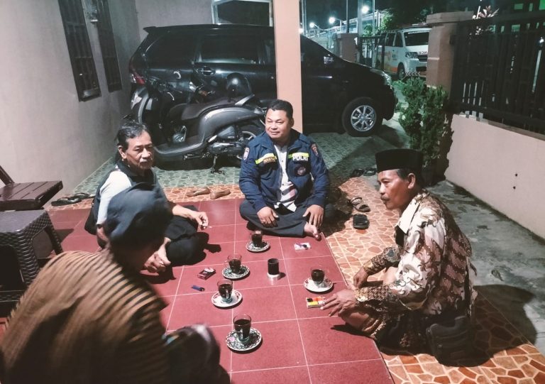 Ciptakan Keamanan dan Ketertiban, Bhabinkamtibmas Kelurahan Api-api Laksanakan Cooling System Jelang Pilkada 2024