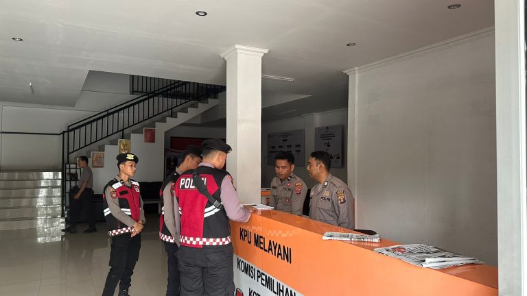Upaya kamtibmas, Polres Bontang lakukan gelar Cipta Kondisi Jelang Pilkada 2024 di Kantor KPU Kota Bontang
