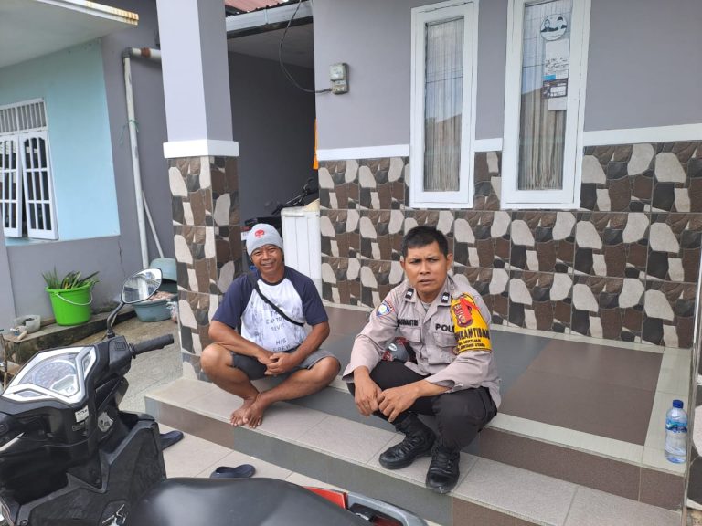 Upaya kamtibmas, Bhabinkamtibmas Loktuan Gelar Cooling System Jelang Pilkada 2024, Jalin Kedekatan dengan Warga