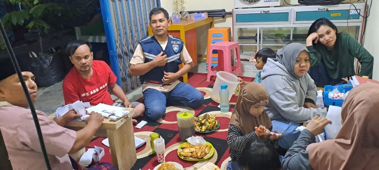 Bhabinkamtibmas Loktuan Laksanakan Cooling System untuk Ciptakan Kondisi Aman masa tenang Pilkada 2024