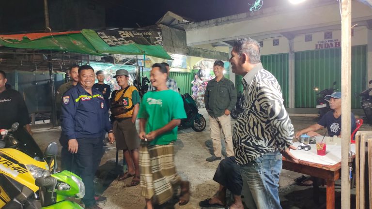 Upaya Cipta Kondisi dan cooling system, Bhabinkamtibmas Berbas Pantau gelar Patroli Bersama FKPM Antisipasi Gangguan Kamtibmas pada masa tenang Pilkada 2024